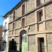 Edificio de la bodega y horno desde la calle del Santísimo Cristo.
