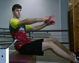 Marcos Moreno, durante un entrenamiento en el gimnasio del Adarraga.