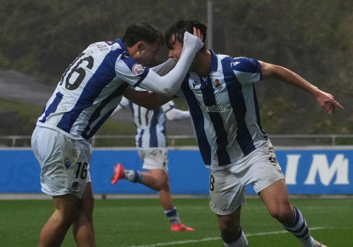 Iker Otadui celebra un gol con la Real Sociedad C