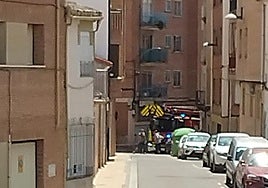 Los bomberos, en la avenida Logroño.