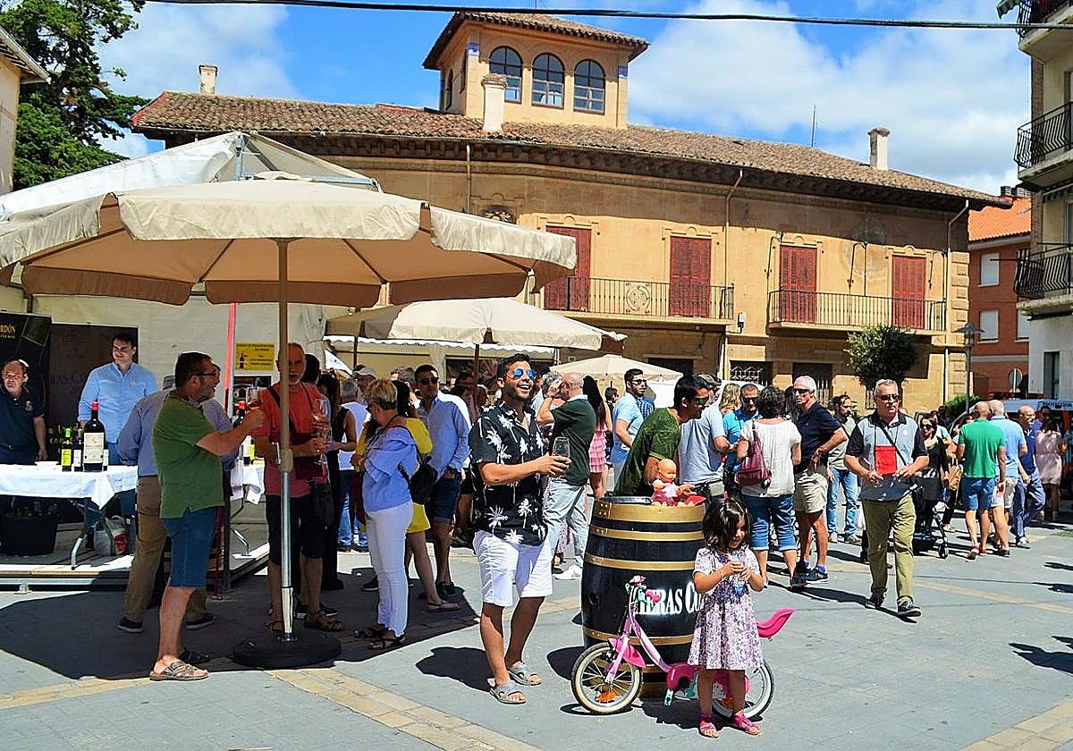 La Feria de Artesanía y Vino de Fuenmayor, en una edición anterior.