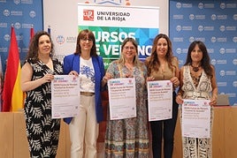 Ayuntamiento y UR presentaron ayer esta edición de los cursos.