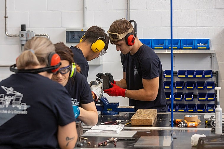 Alumnos de FP, durante una clase