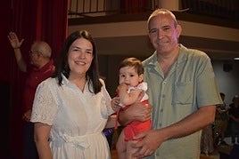 Imposición de pañuelos en Cervera a bebés y mayores