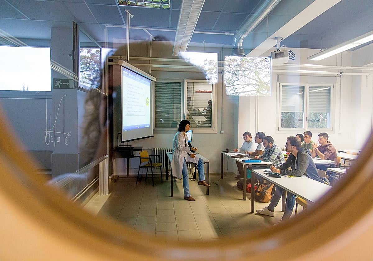 Estudiantes en un aula de la Universidad de La Rioja.