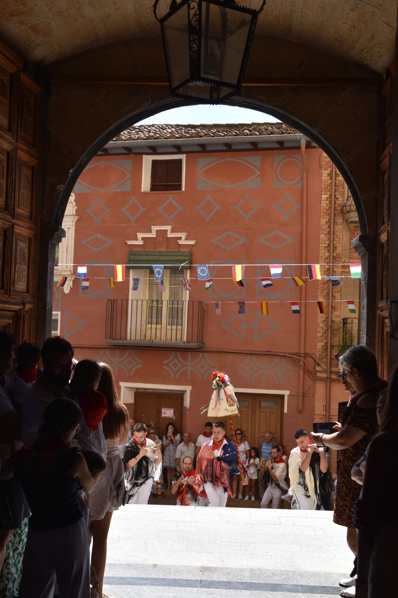 La bajada de Santa Ana y el baile de la gaita, en Cervera