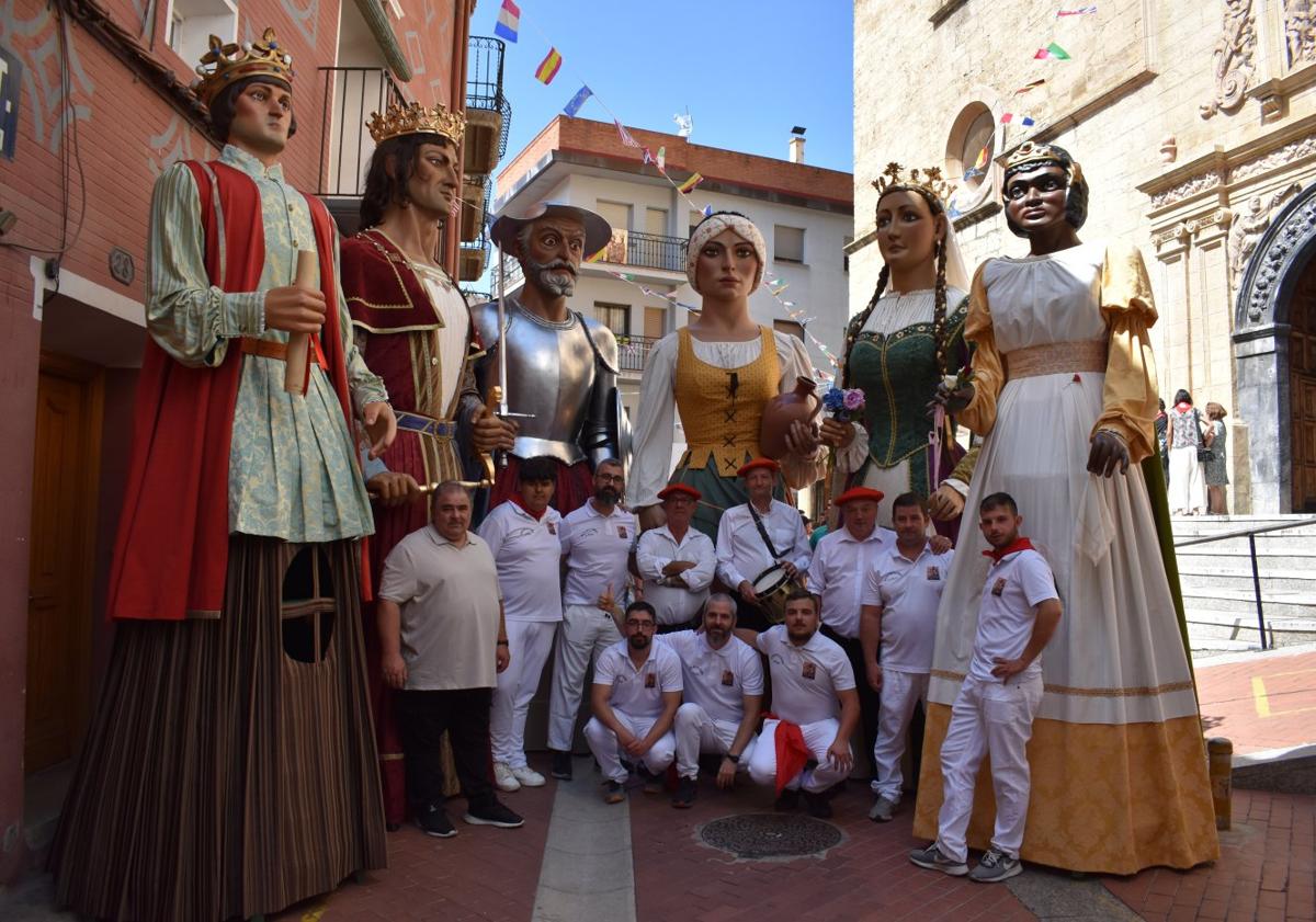 Imagen principal - Cervera disfruta de sus fiestas