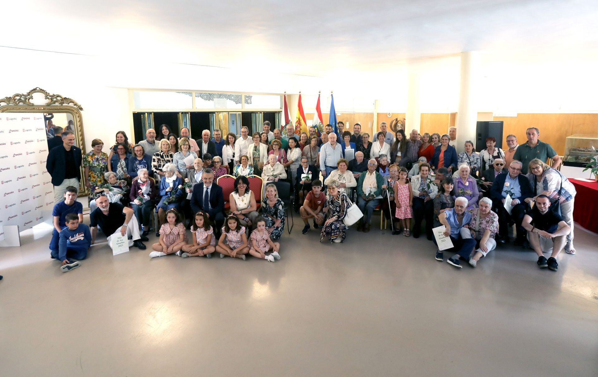 Las imágenes del homenaje a los abuelos de Logroño