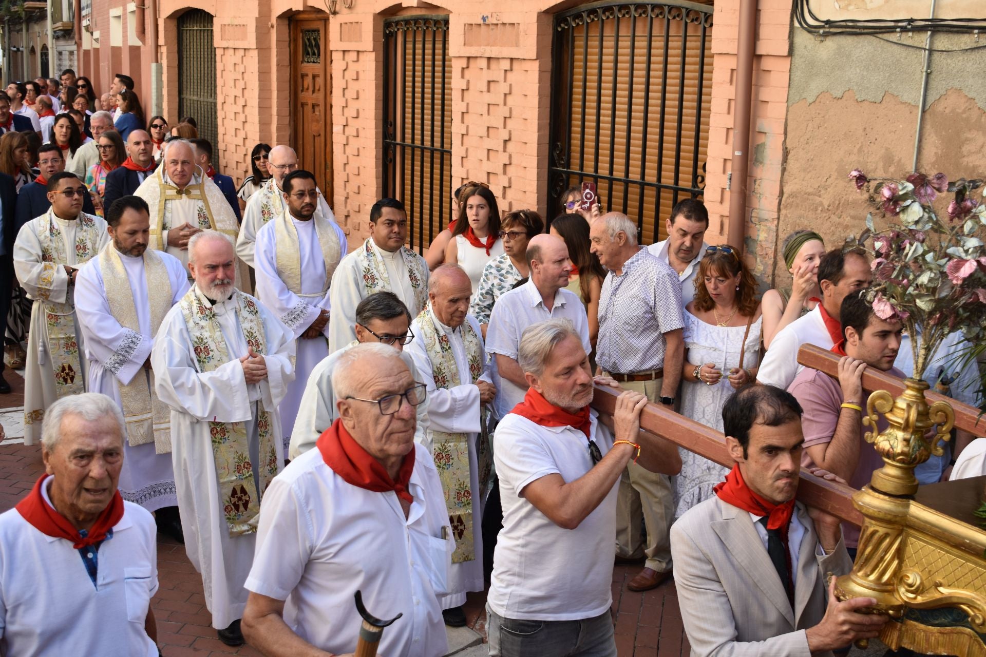 Procesión, misa, gigantes y bailes de la Gaita