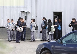 Imagen del pasado mes de mayo de parte de la plantilla de CMP Sealing cuando se conoció que entraba en concurso de acreedores