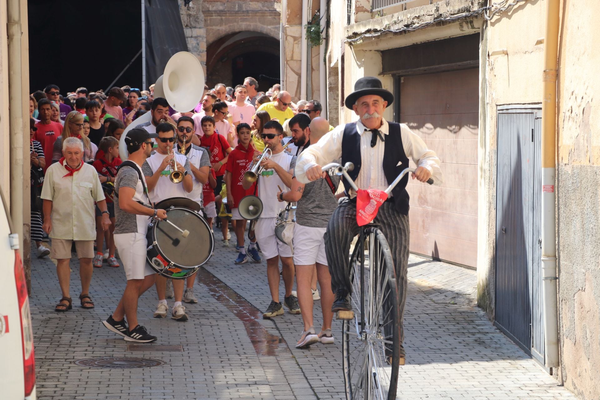 Primer día de las fiestas de Arnedillo