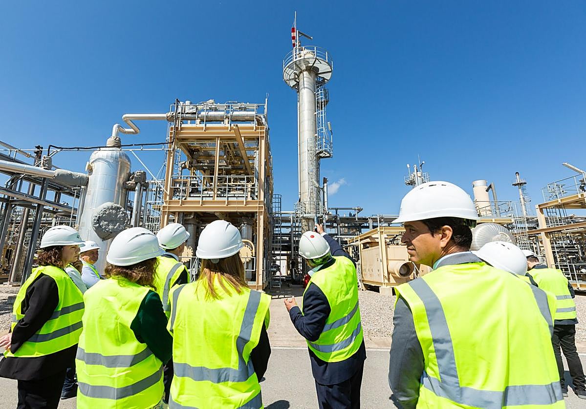 Visita institucional al pozo Viura de Sotés durante el pasado año 2024.