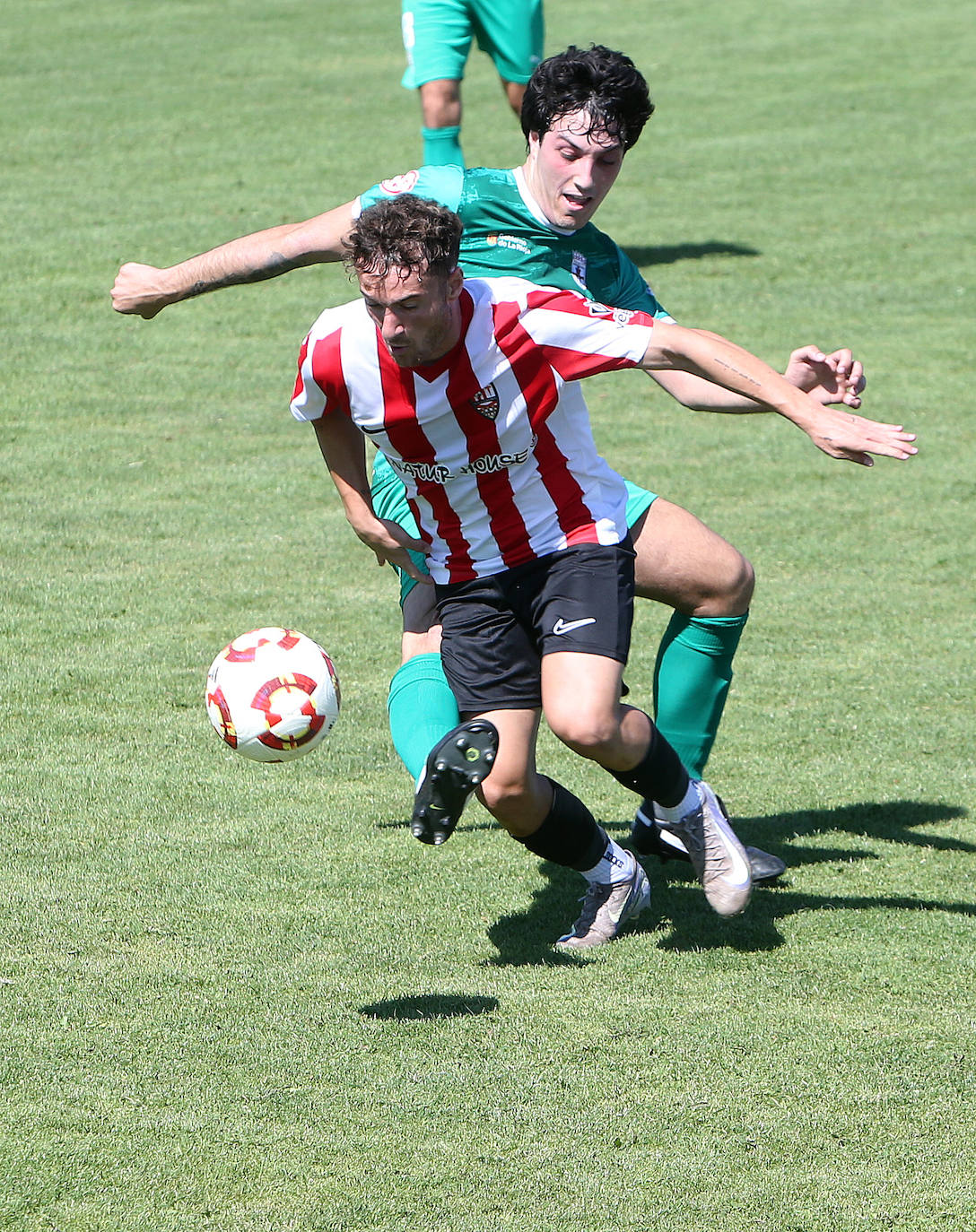 Las imágenes del partido UDL-Náxara
