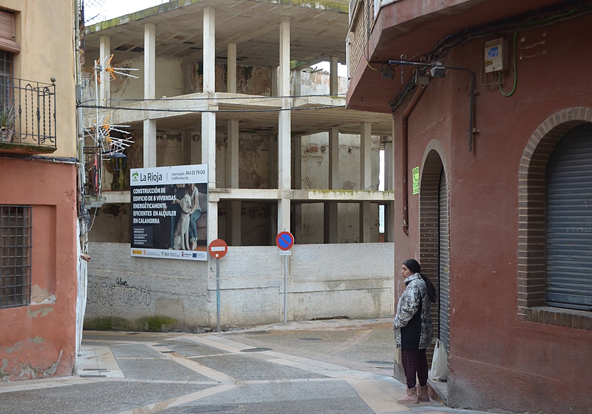 Estructura del edificio de la plaza de la Verdura de Calahorra en el que se prevé construir las viviendas del IRVI.