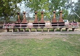 Asadores precintados del parque de La Grajera de Logroño.