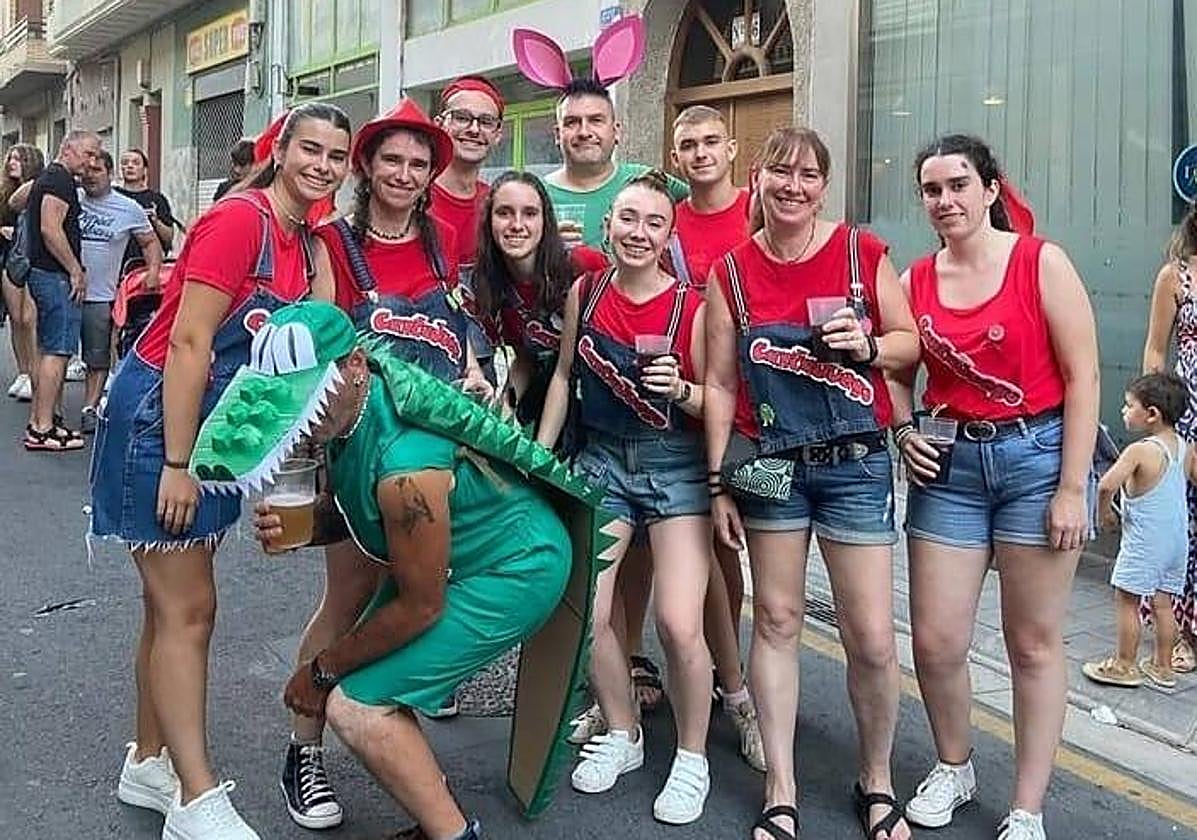 Un grupo de jóvenes disfruta del Carnaval de verano de 2024.