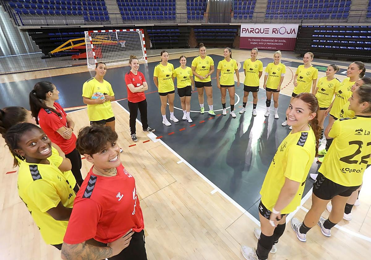Las jugadoras del Sporting jugarán su primer amistoso el viernes.