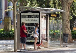 Un termómetro marca 40 grados en Logroño, en una imagen de archivo.