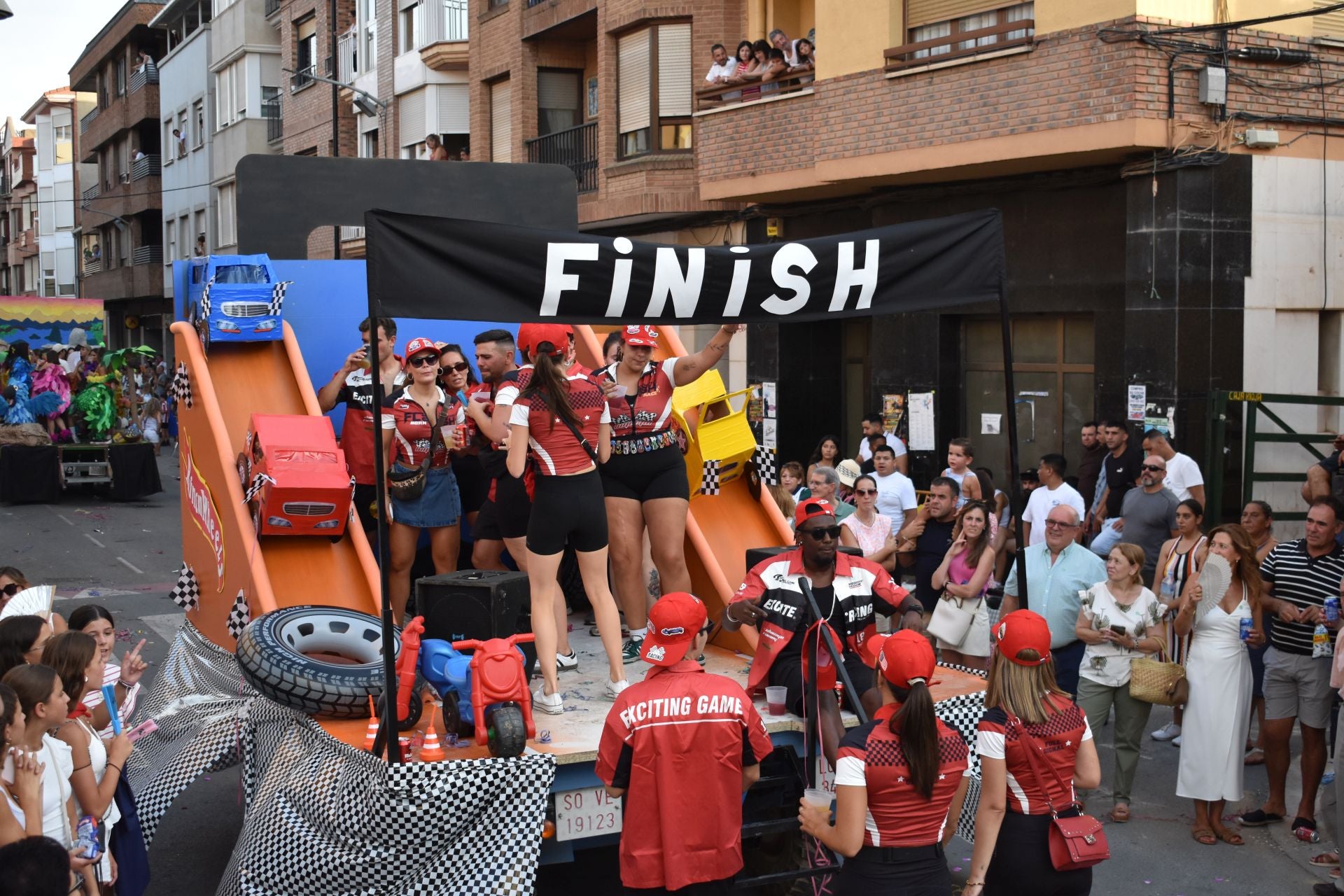 Rincón de Soto disfrutó de las carrozas