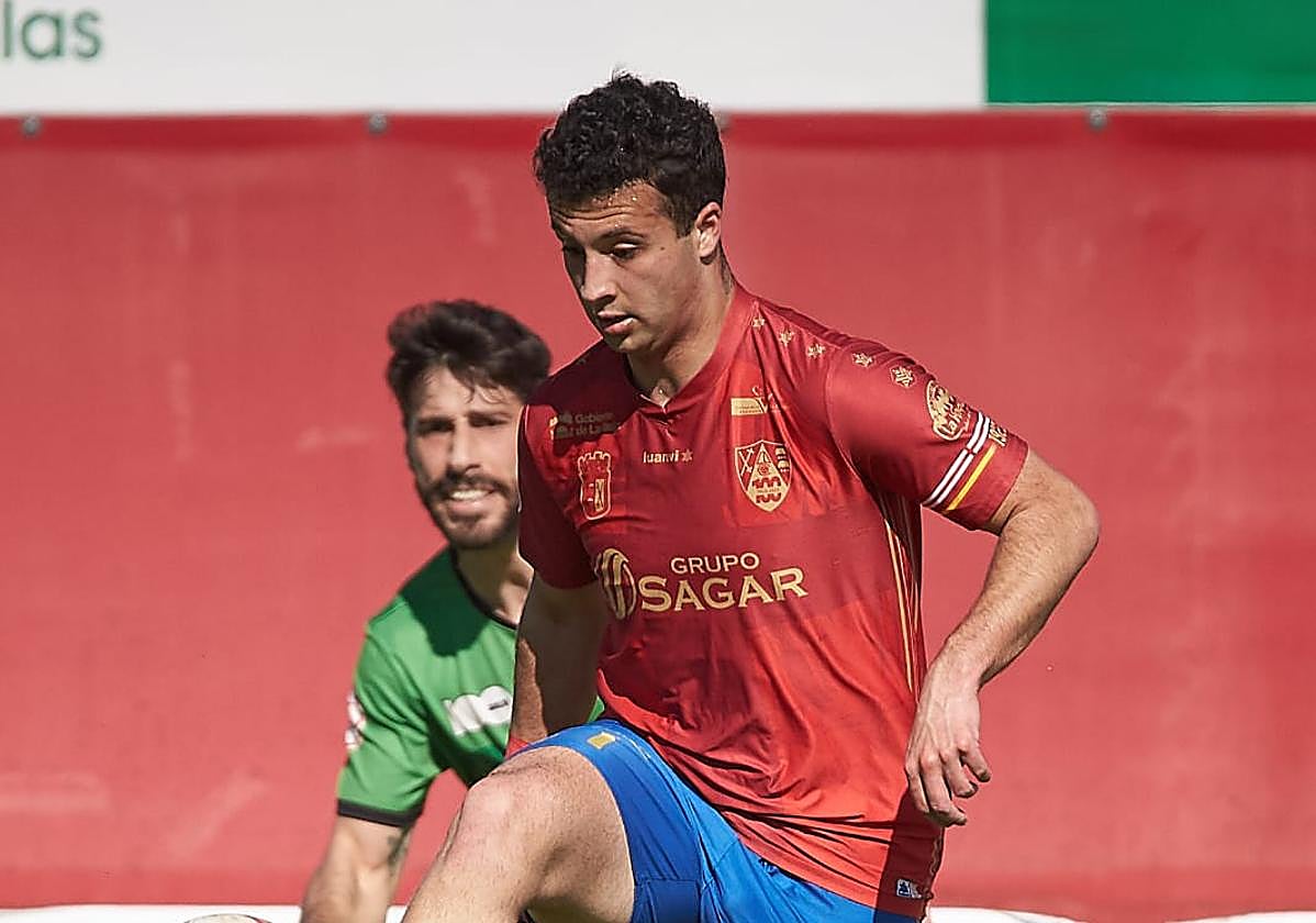 Saúl Garrido Rincón en un partido con el Calahorra.