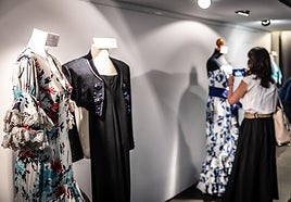 Exposición de trajes flamencos que puede visitarse en el IRJ.