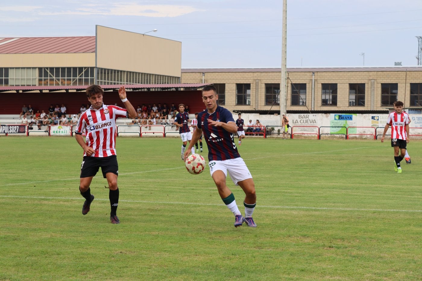 Lance del partido disputado en El Rollo de Santo Domingo.