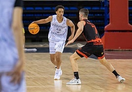 Kevin Torres y Borja Arévalo, en un partido de pretemporada de la pasada temporada.