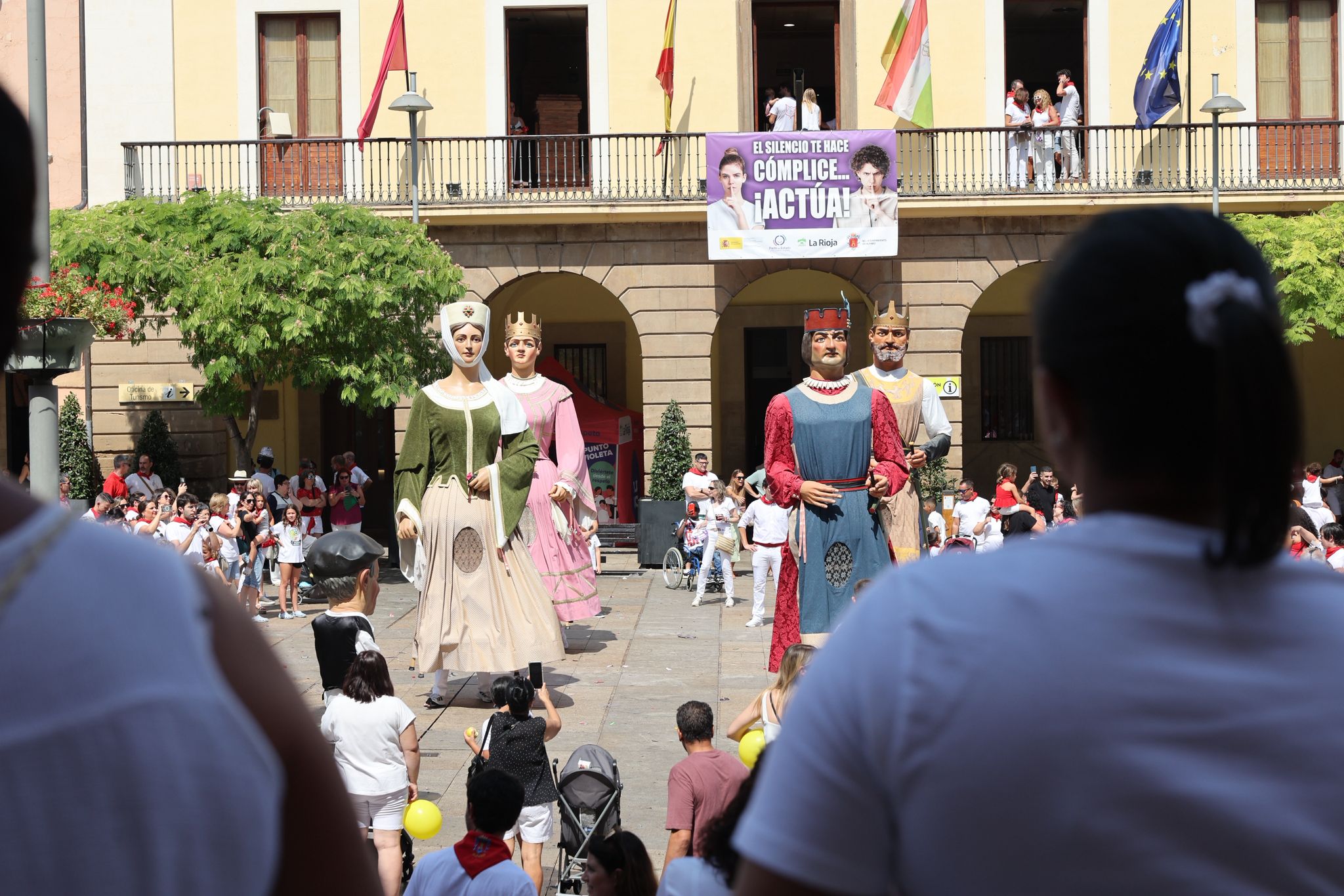 La fiesta se adueña de Alfaro: las imágenes