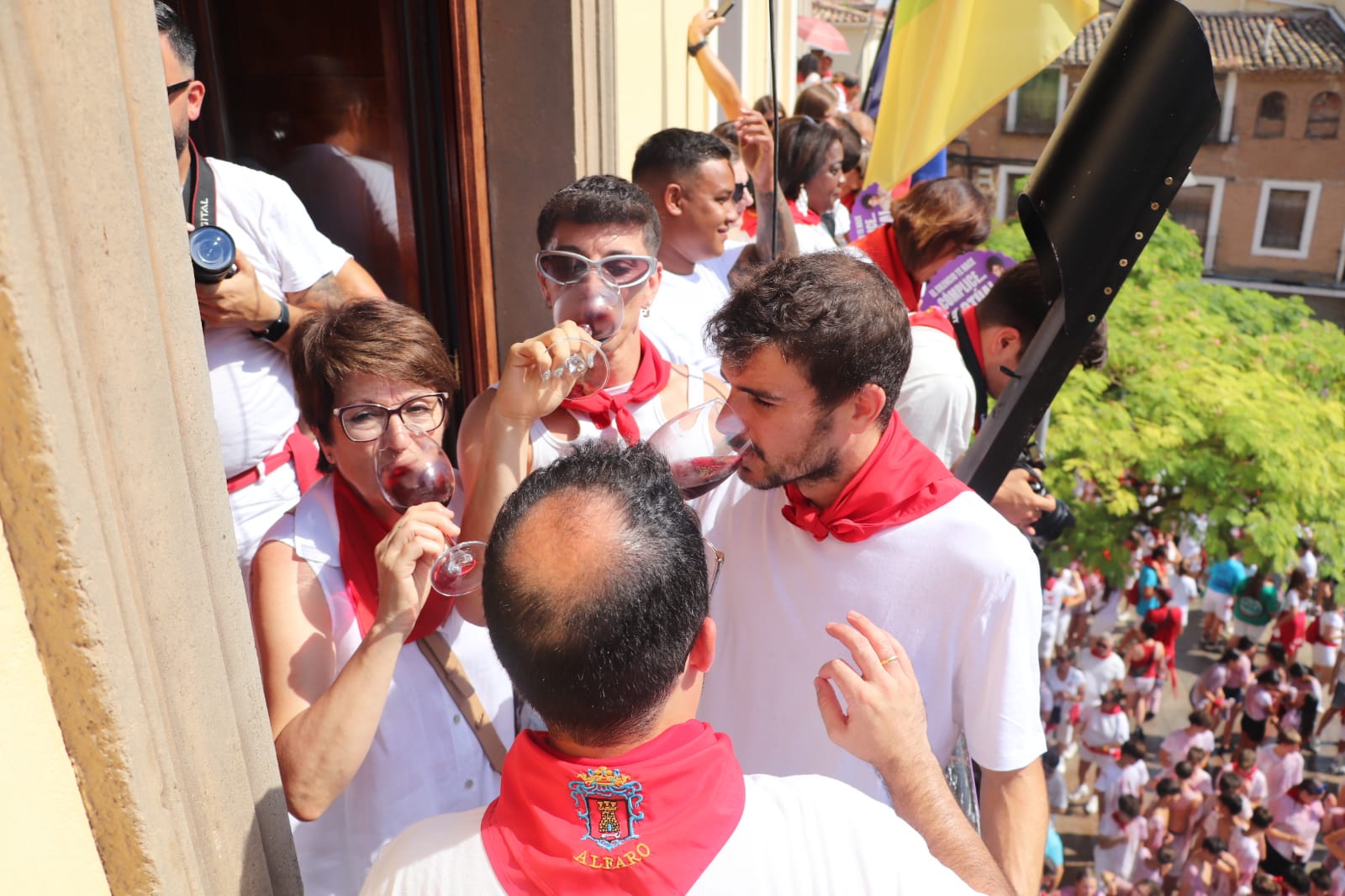 La fiesta se adueña de Alfaro: las imágenes