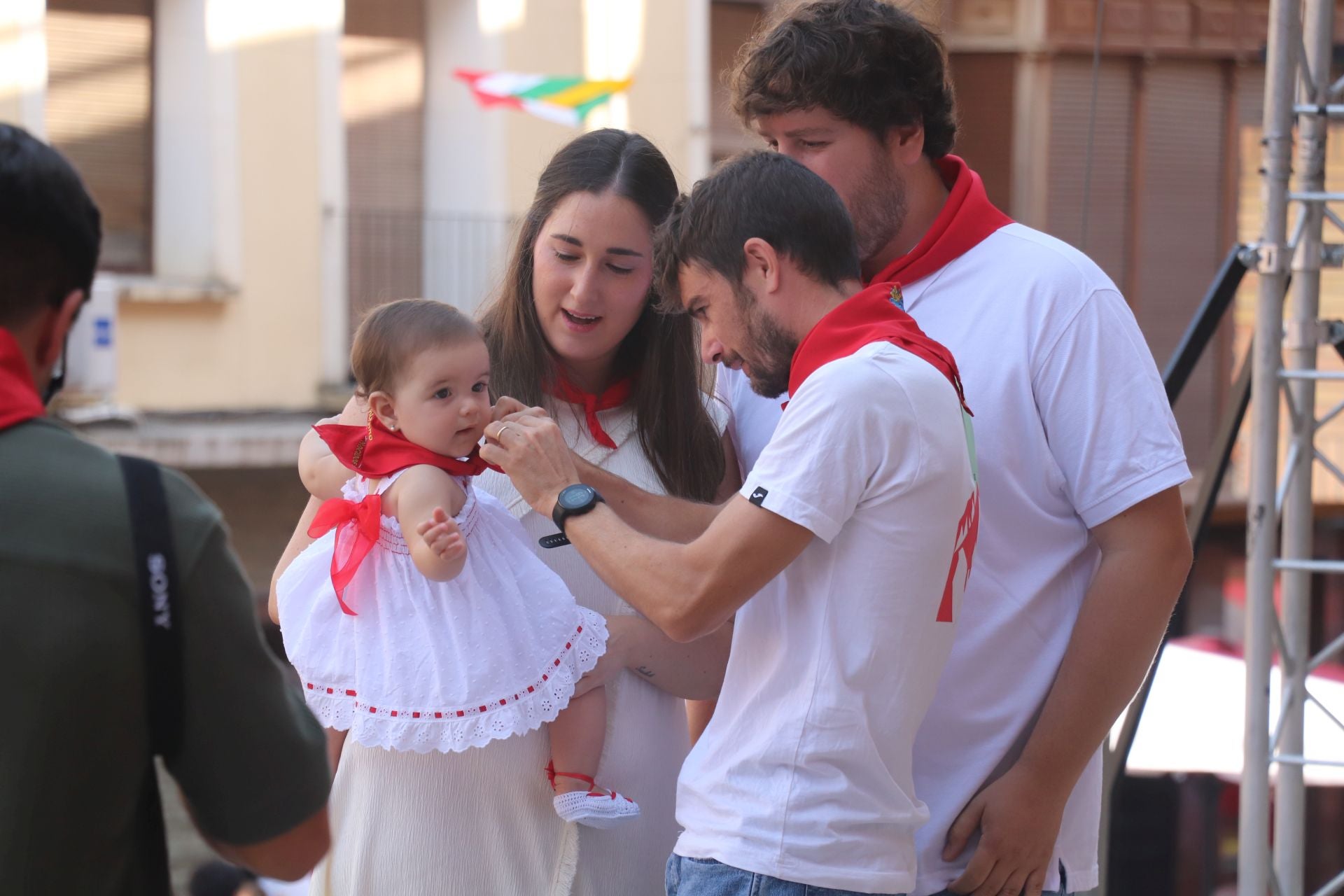 Viernes de fiestas con encierro, pañuelo para los más pequeños y tortillas de papata