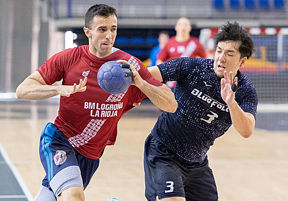David Cadarso, en el partido ante el Toyoda Gosei Blue Falcons.