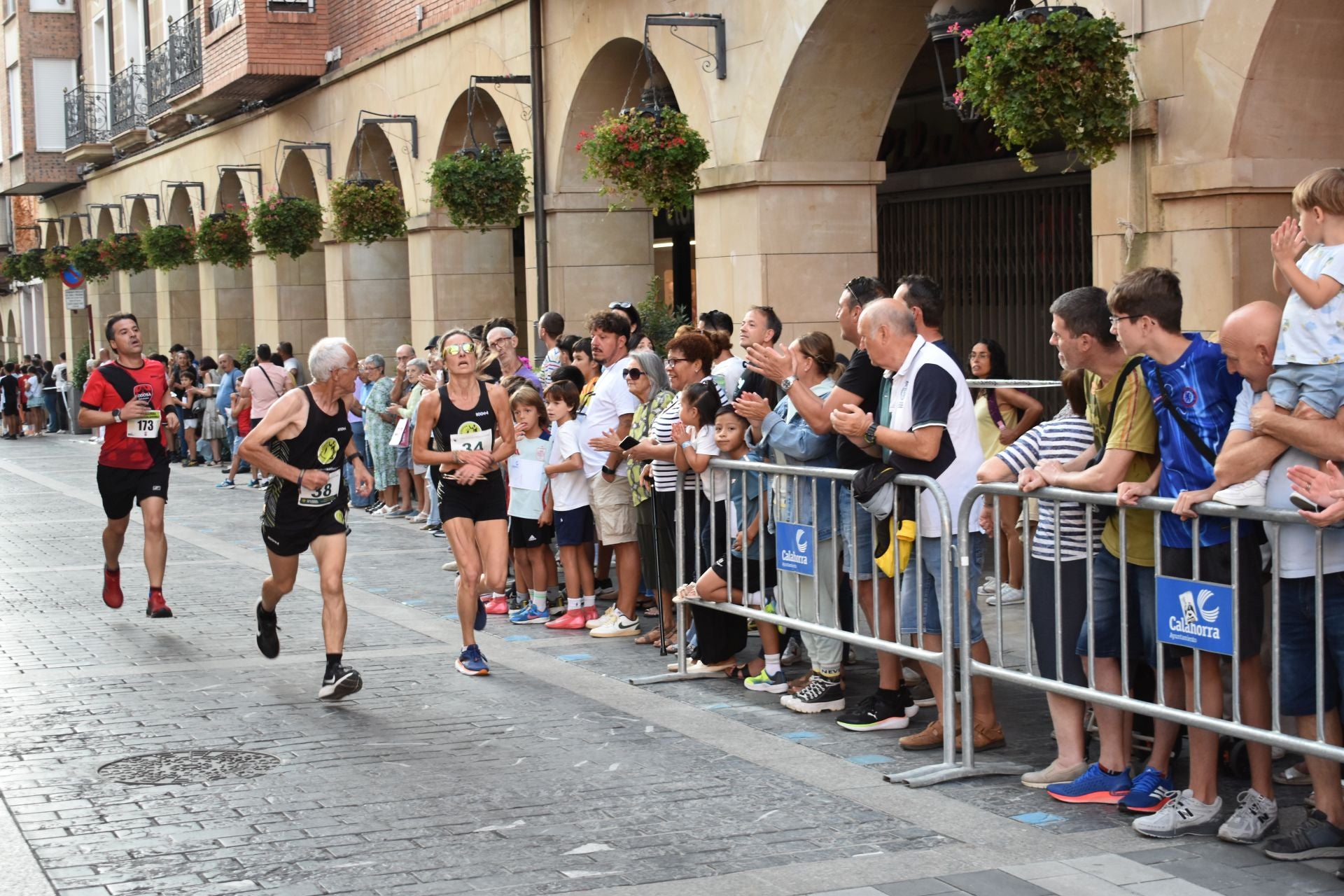 Las imágenes de la carrera Ciudad de Calahorra