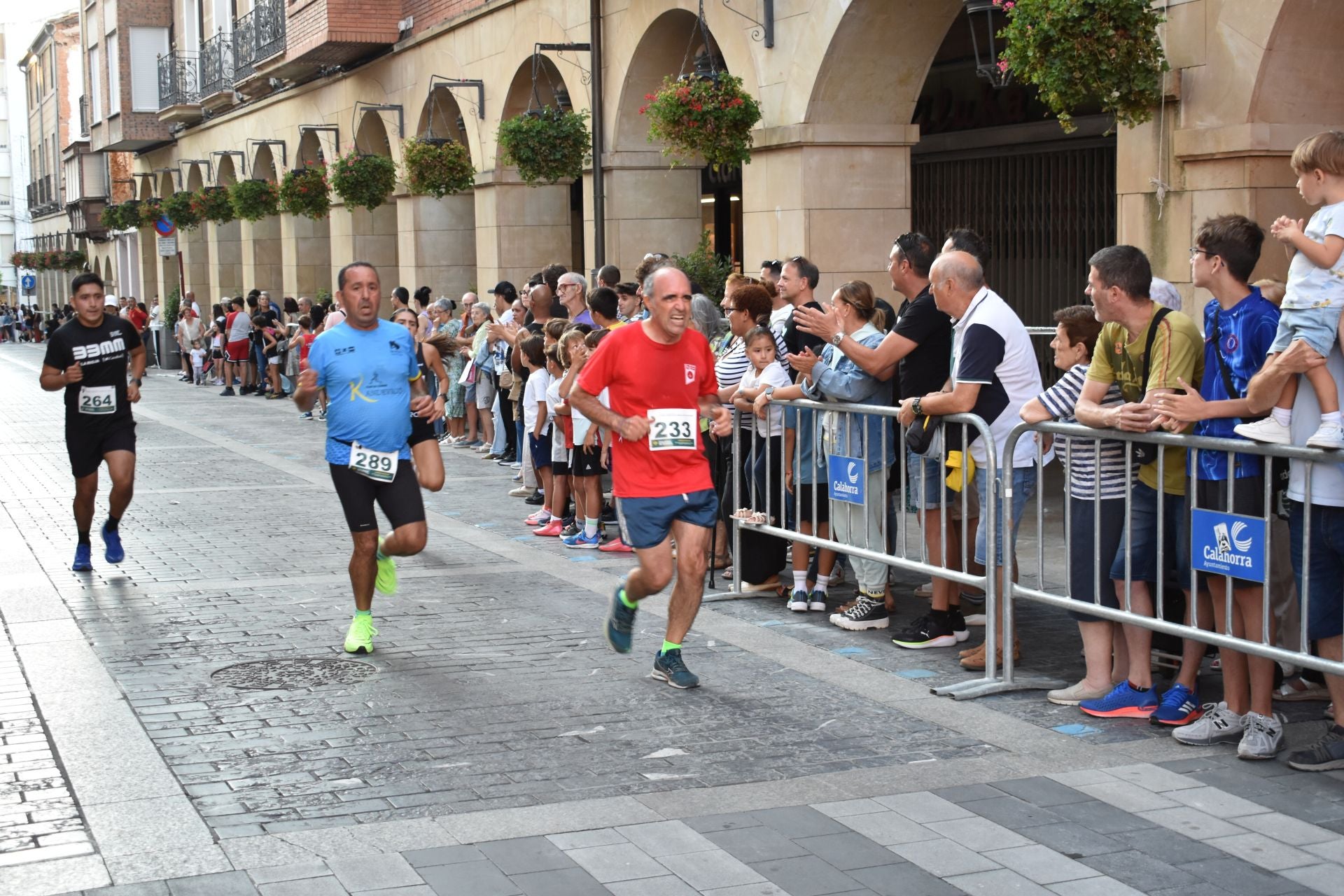 Las imágenes de la carrera Ciudad de Calahorra