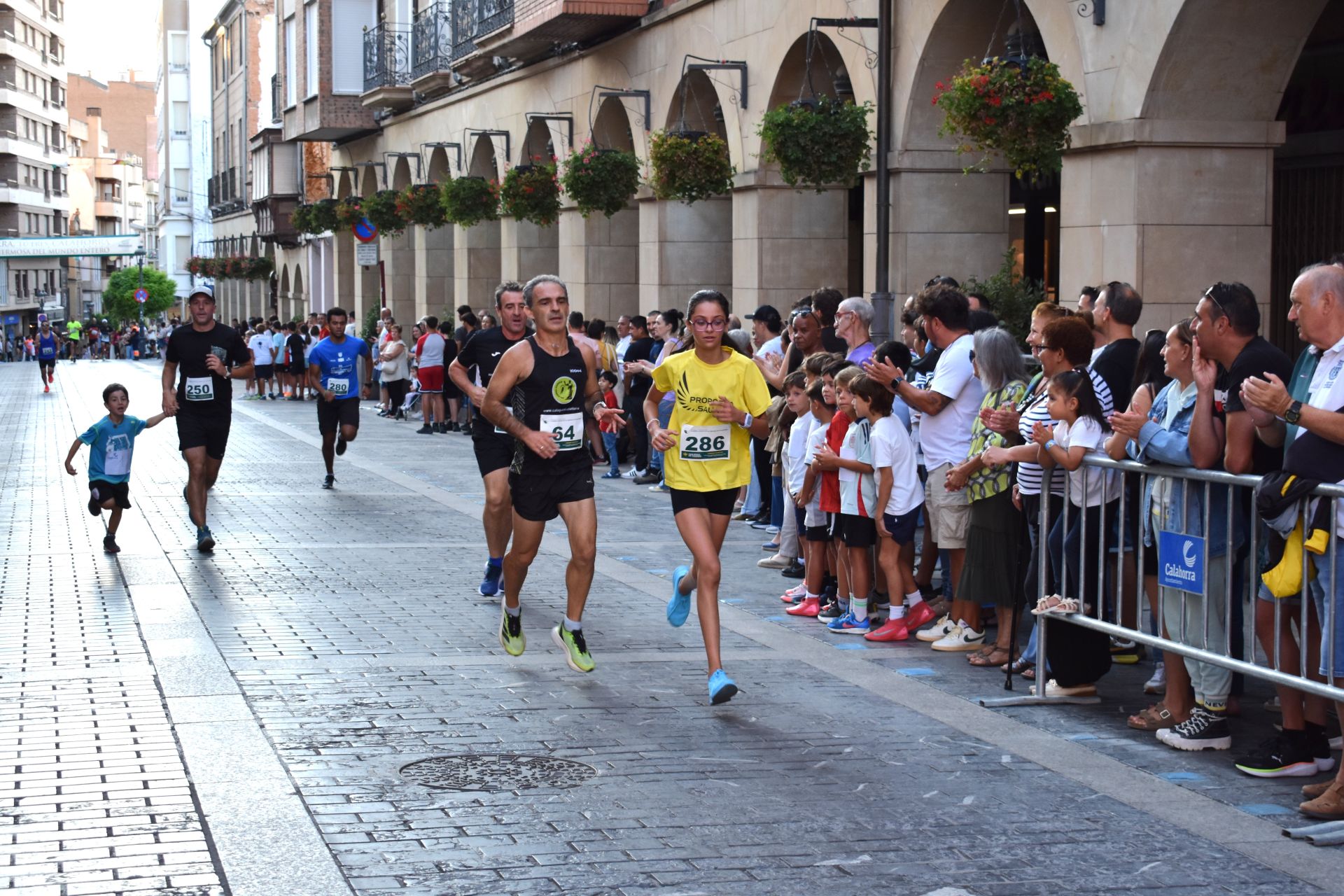 Las imágenes de la carrera Ciudad de Calahorra