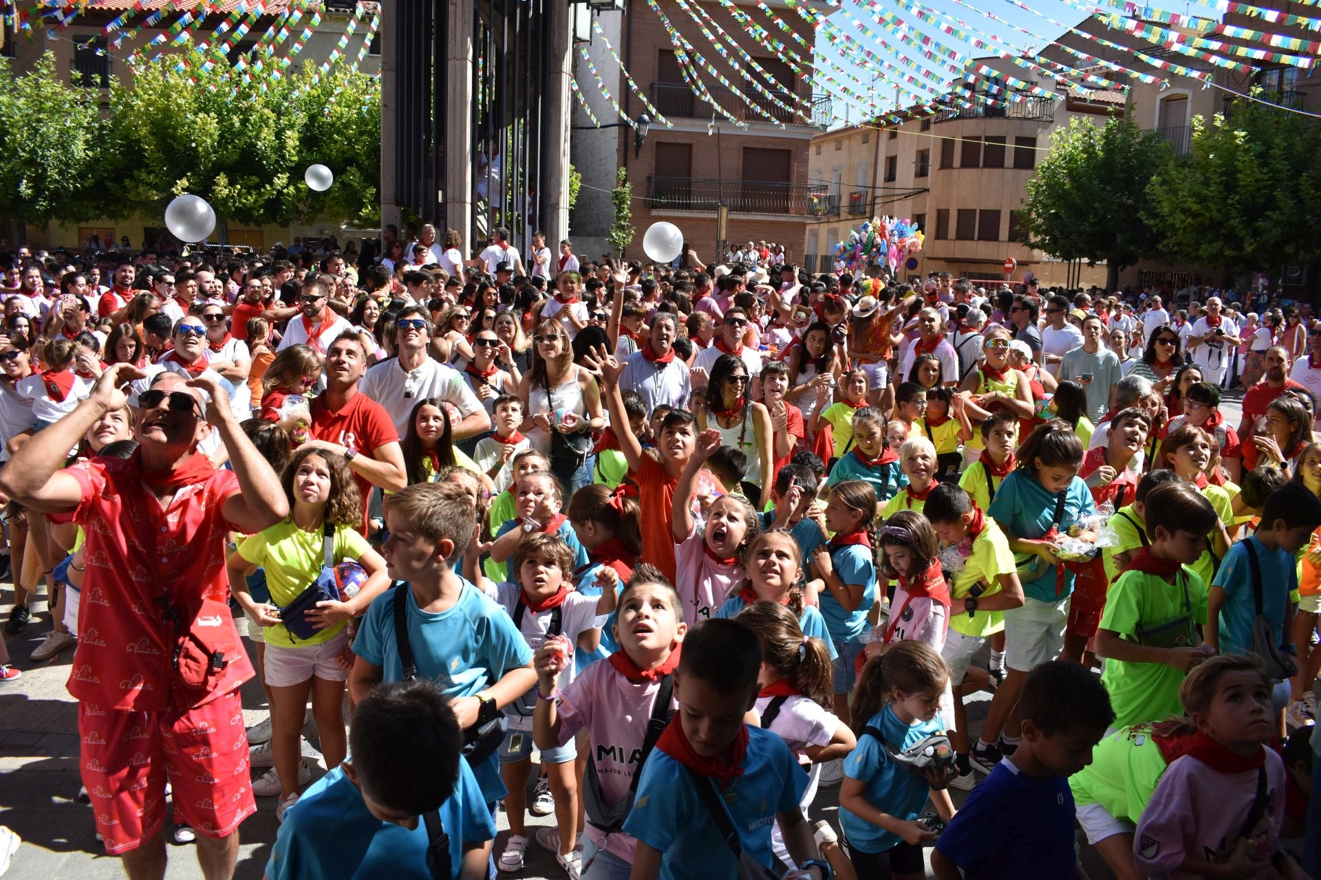 Todo el color de las fiestas de Aldanueva de Ebro