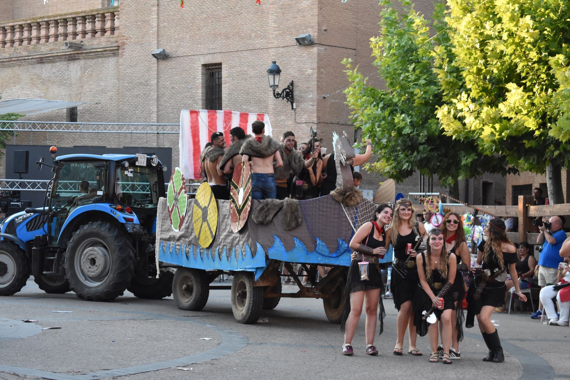 Todo el color de las fiestas de Aldanueva de Ebro