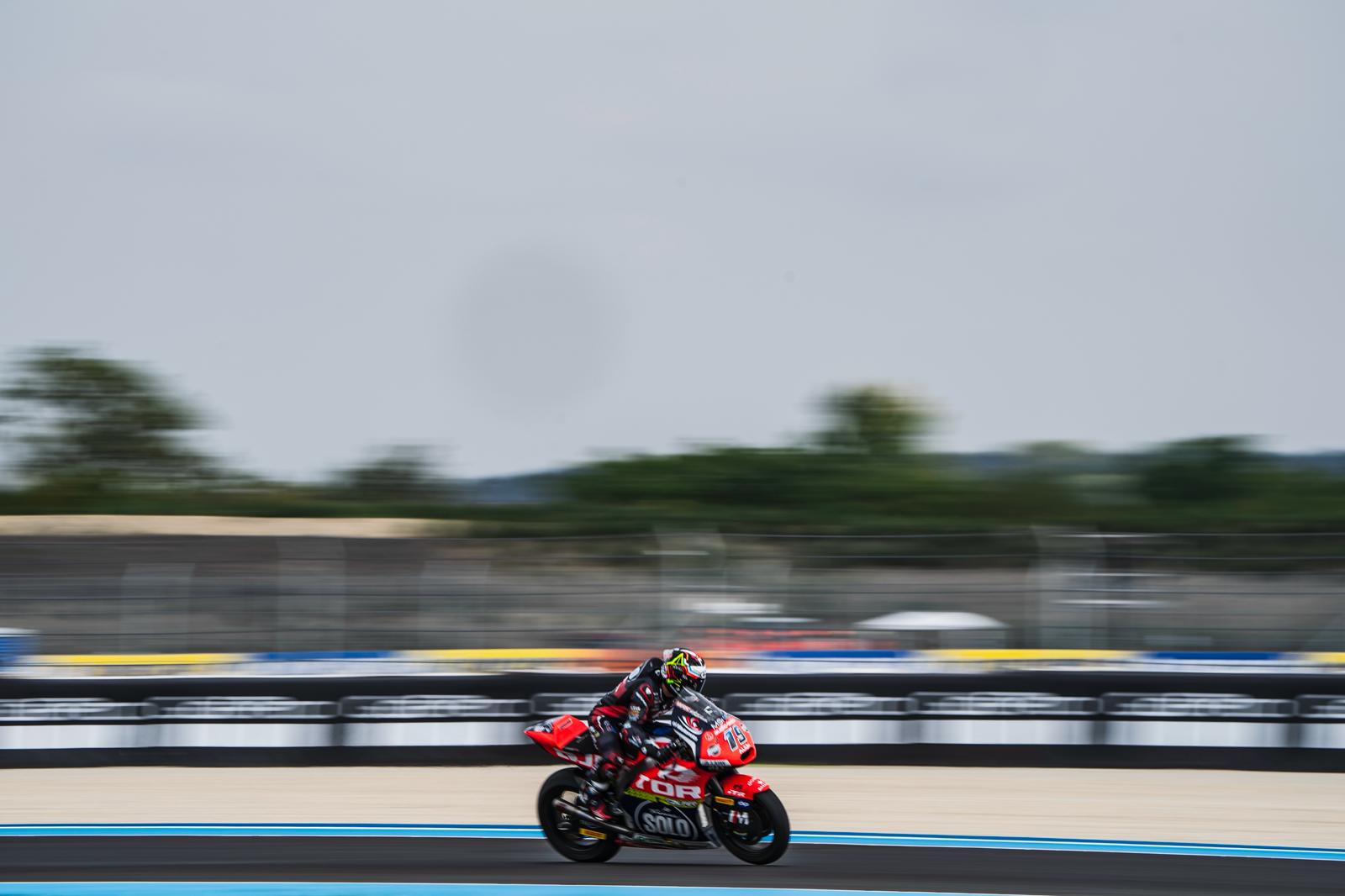 Una caída priva a Orradre de seguir creciendo en Moto2