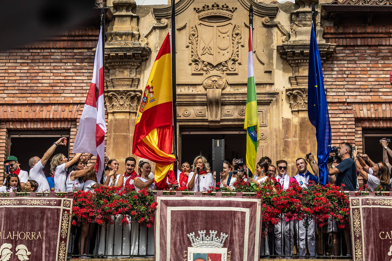 Chupinazo y carrozas: las primeras imágenes de Calahorra en fiestas
