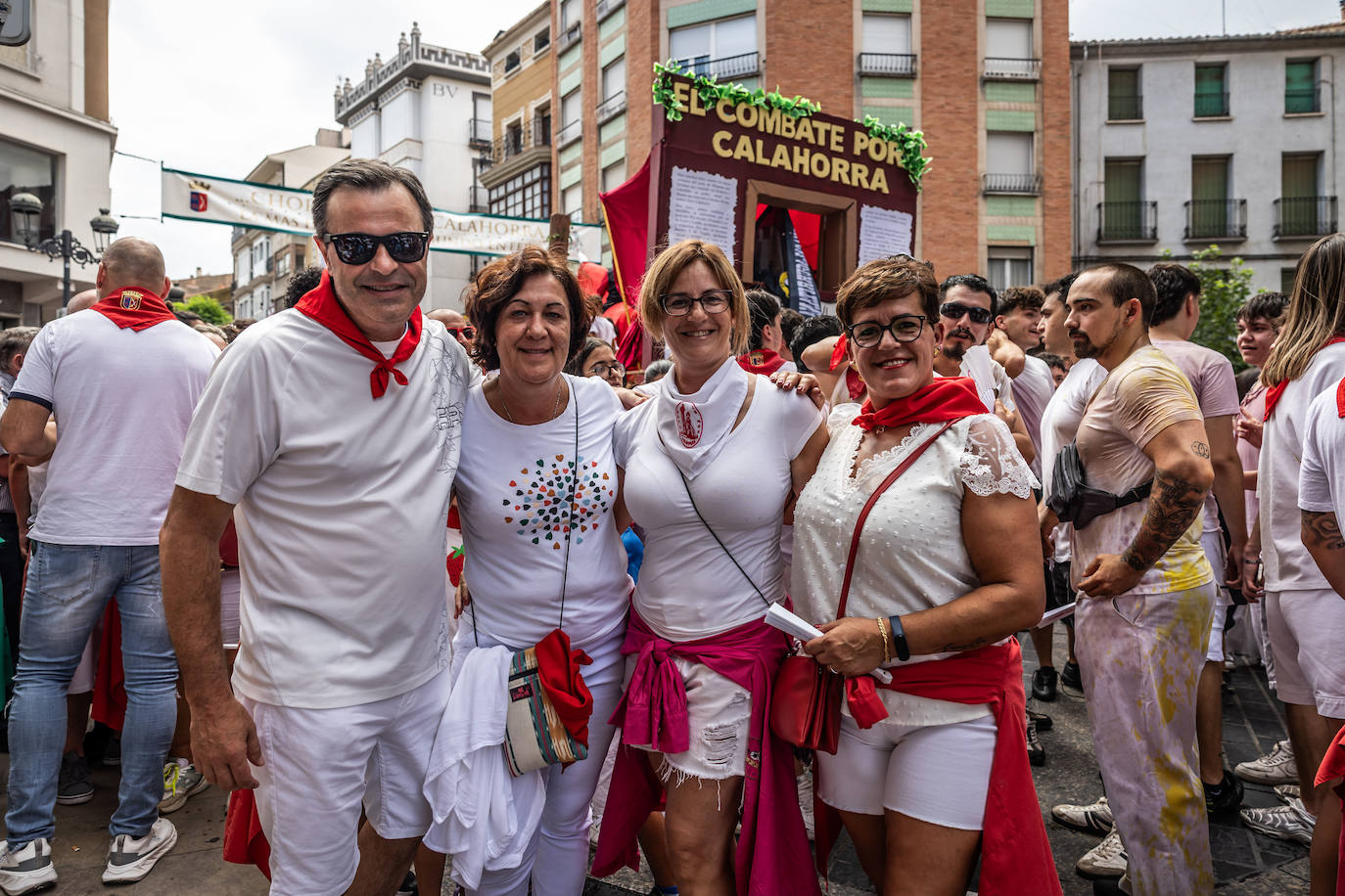 Chupinazo y carrozas: las primeras imágenes de Calahorra en fiestas