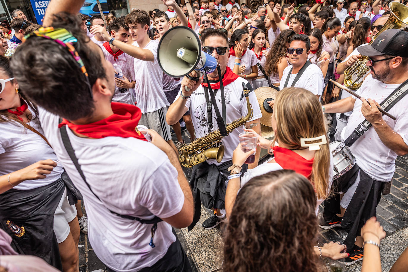 Chupinazo y carrozas: las primeras imágenes de Calahorra en fiestas