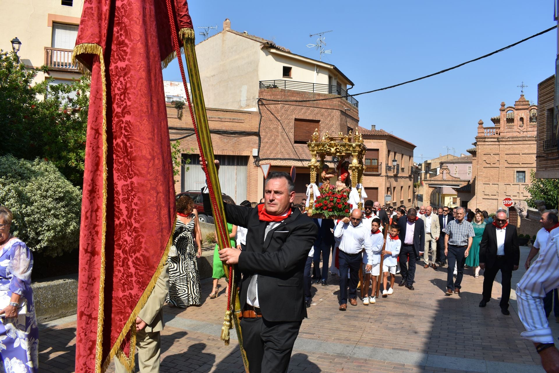 Las imágenes del día de San Bartolomé en Aldeanueva
