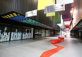 La galería comercial está en fase de reforma.