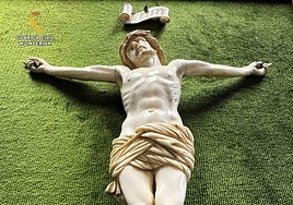 Impiden la venta en La Rioja de varias piezas religiosas elaboradas con marfil de elefante