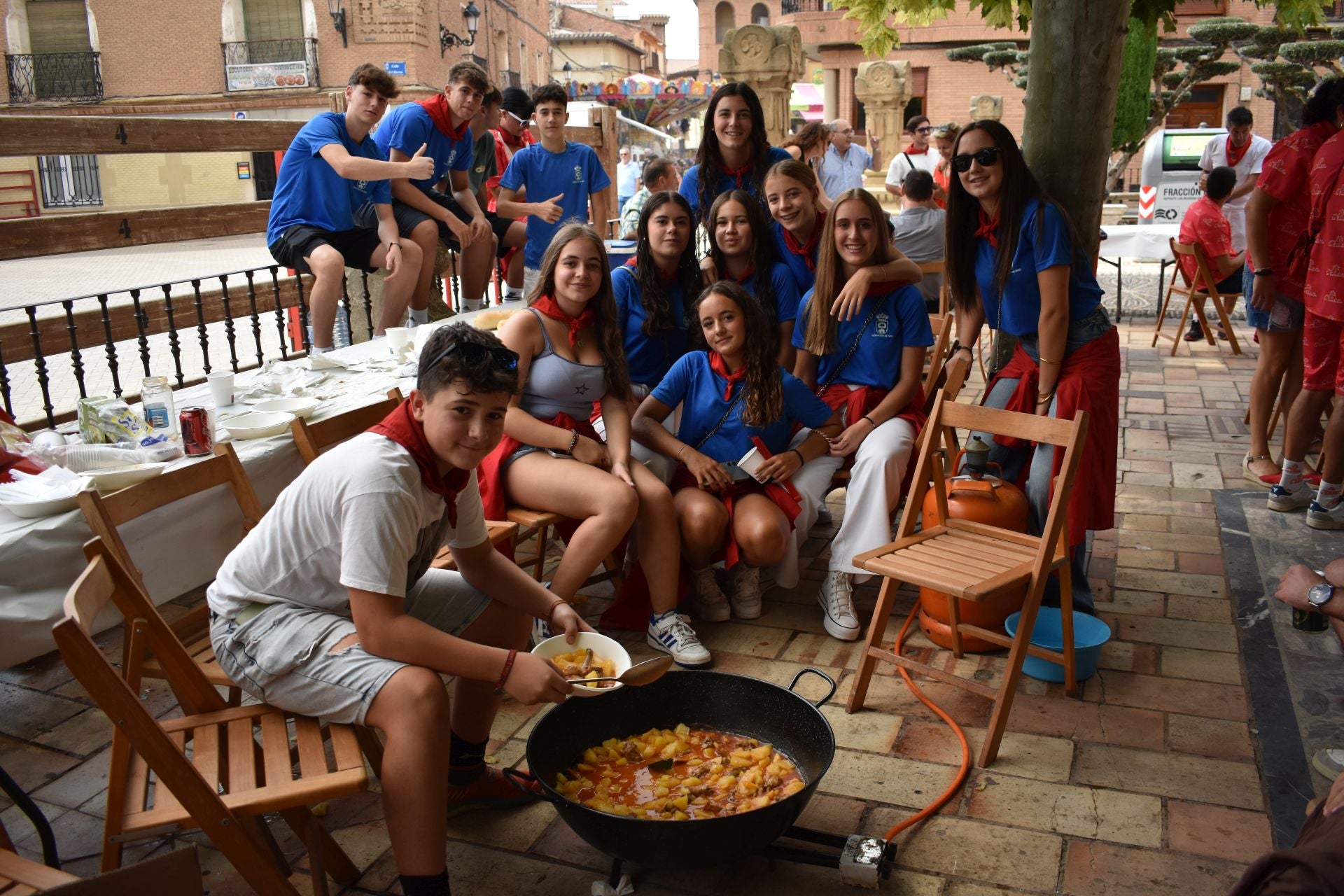 El concurso de calderillos de Aldeanueva reúne a veintidos cuadrillas