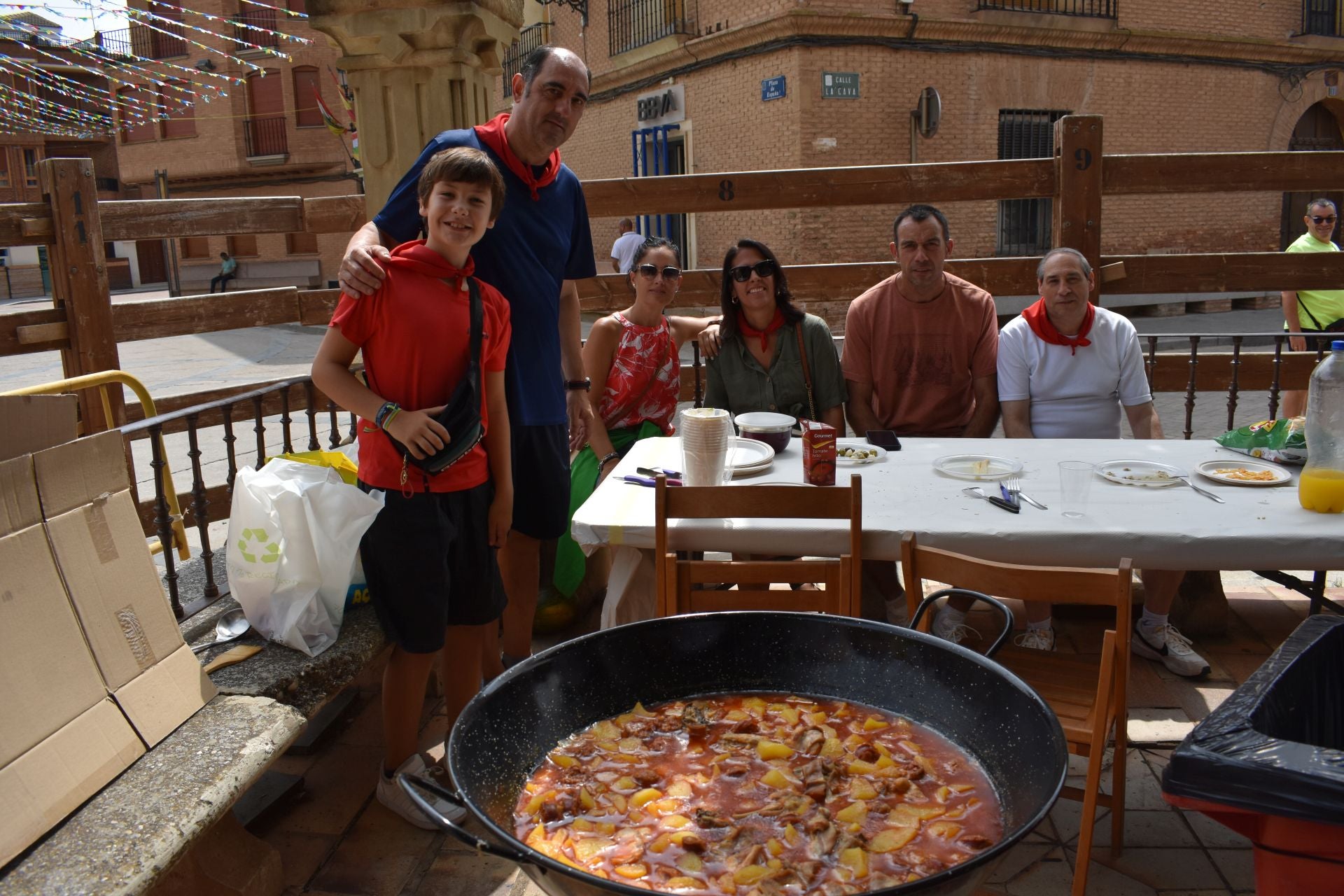 El concurso de calderillos de Aldeanueva reúne a veintidos cuadrillas
