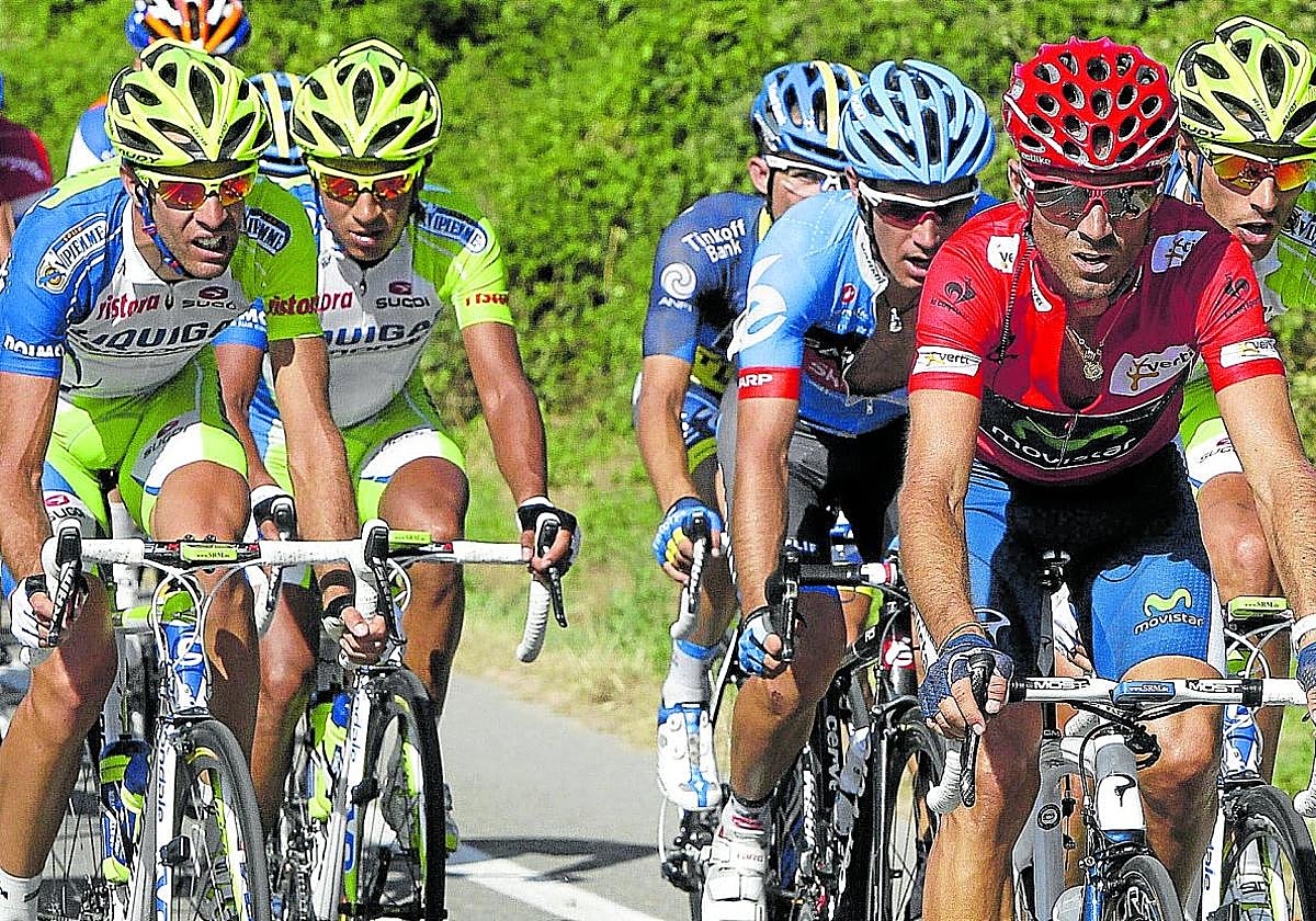 Alejandro Valverde, en la etapa de Valdezcaray de 2012, cuando llegó como líder pero acabó perdiendo el maillot rojo.