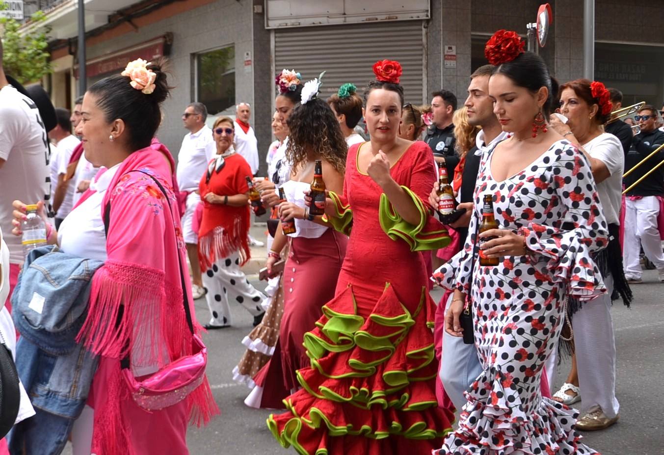 Las imágenes de las degustaciones, brindis y vacas en las fiestas de Calahorra