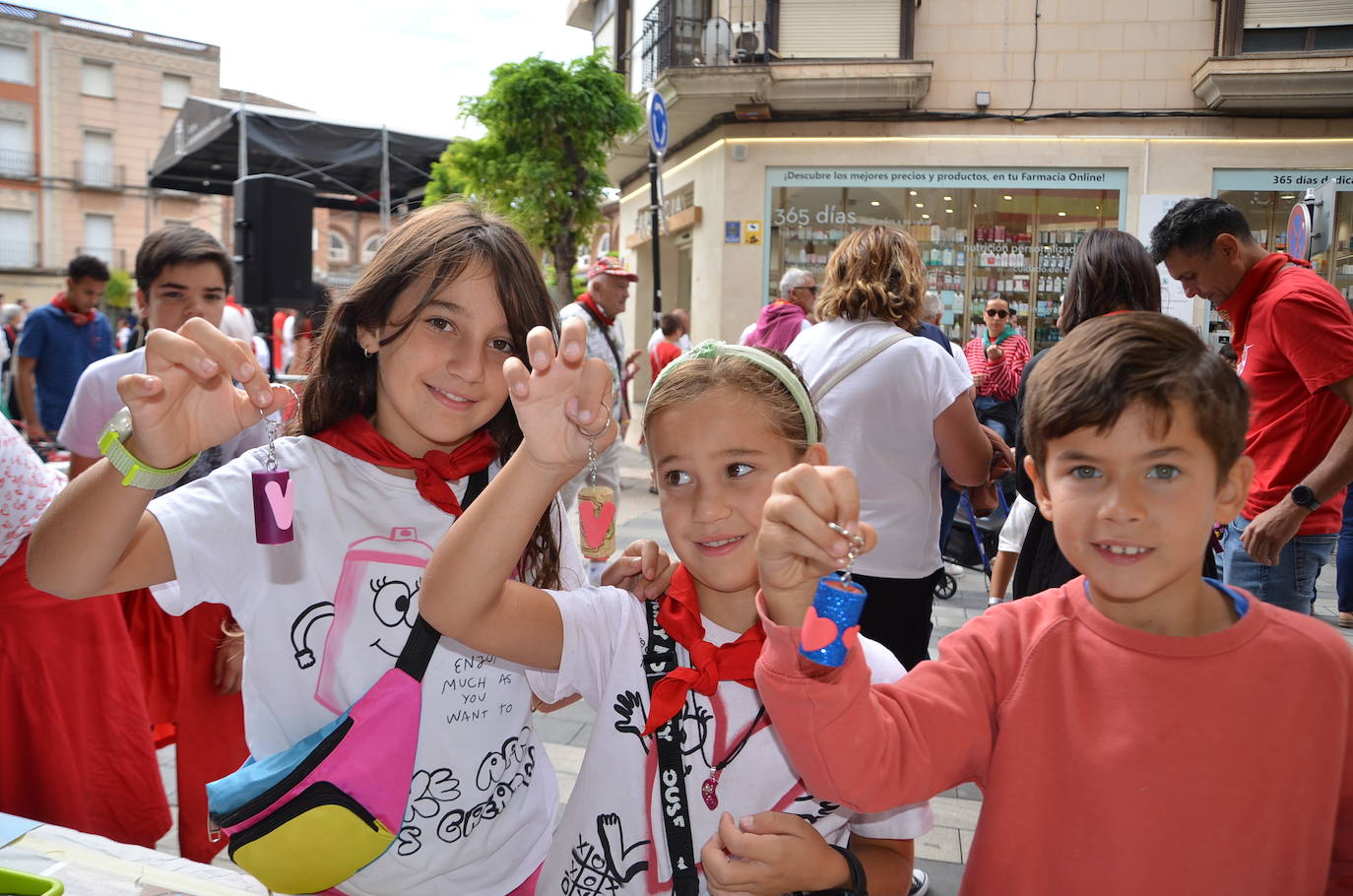 Las imágenes de las degustaciones, brindis y vacas en las fiestas de Calahorra