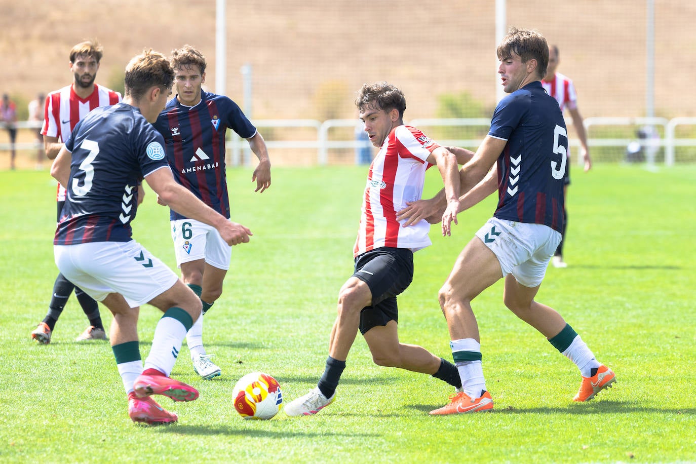 Las imágenes del encuentro UDL-Eibar B