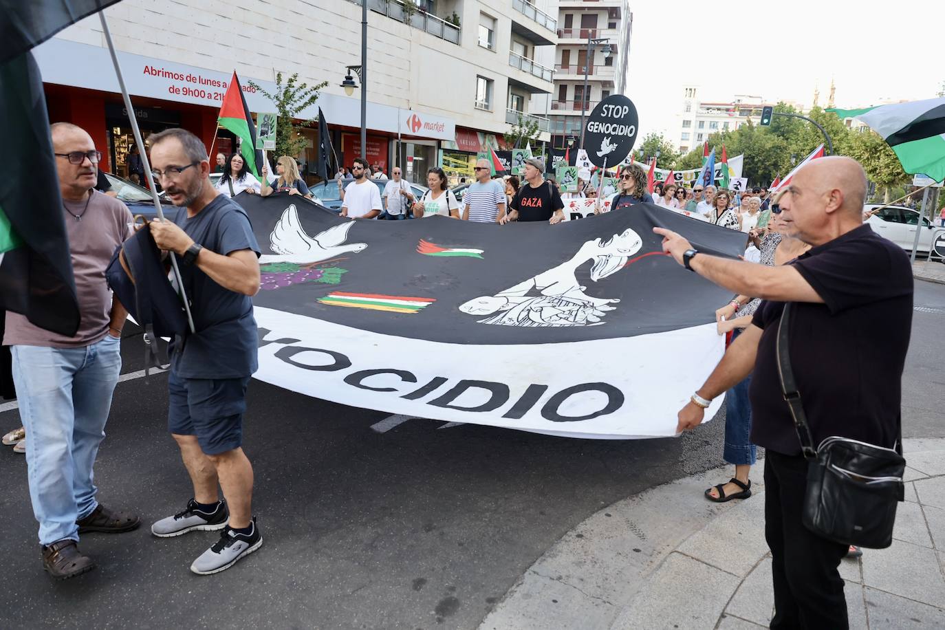 Las imágenes de la movilización logroñesa contra el «genocidio palestino»